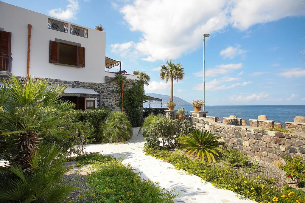 ליפארי Hotel Residence Acquacalda מראה חיצוני תמונה