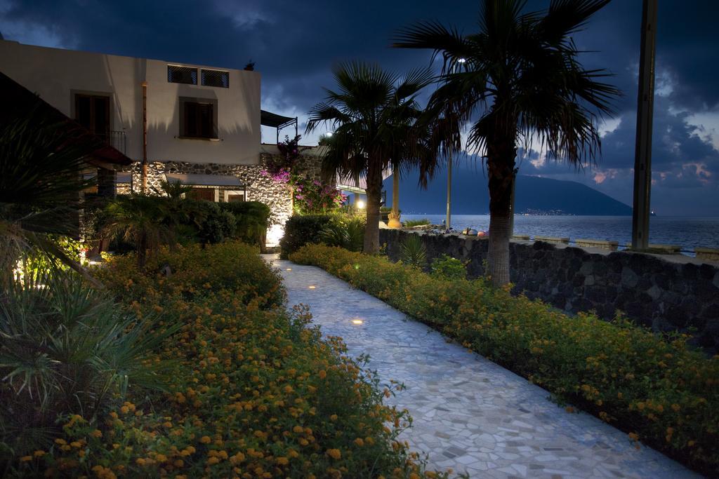 ליפארי Hotel Residence Acquacalda מראה חיצוני תמונה