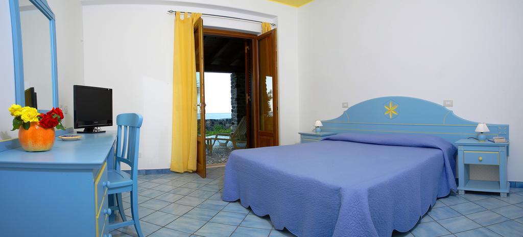 ליפארי Hotel Residence Acquacalda מראה חיצוני תמונה