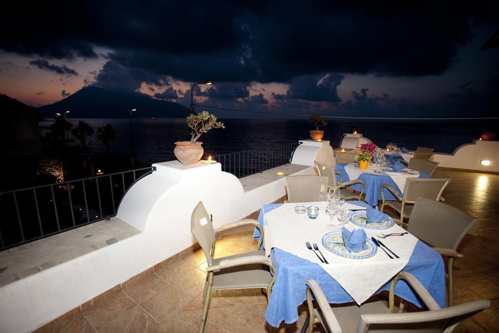 ליפארי Hotel Residence Acquacalda מראה חיצוני תמונה