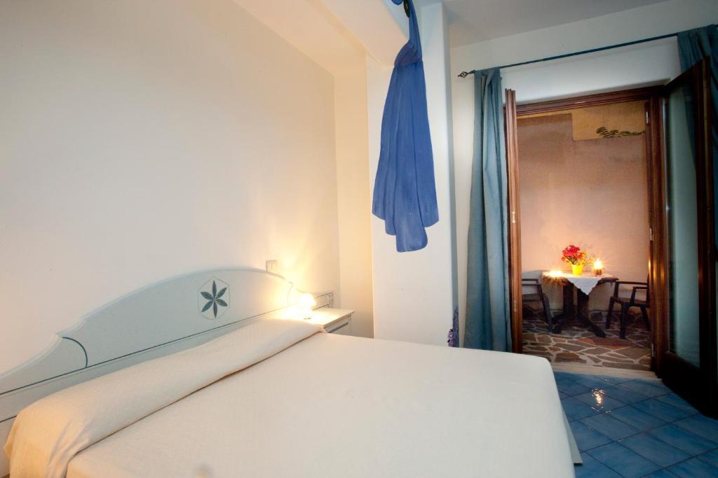 ליפארי Hotel Residence Acquacalda חדר תמונה