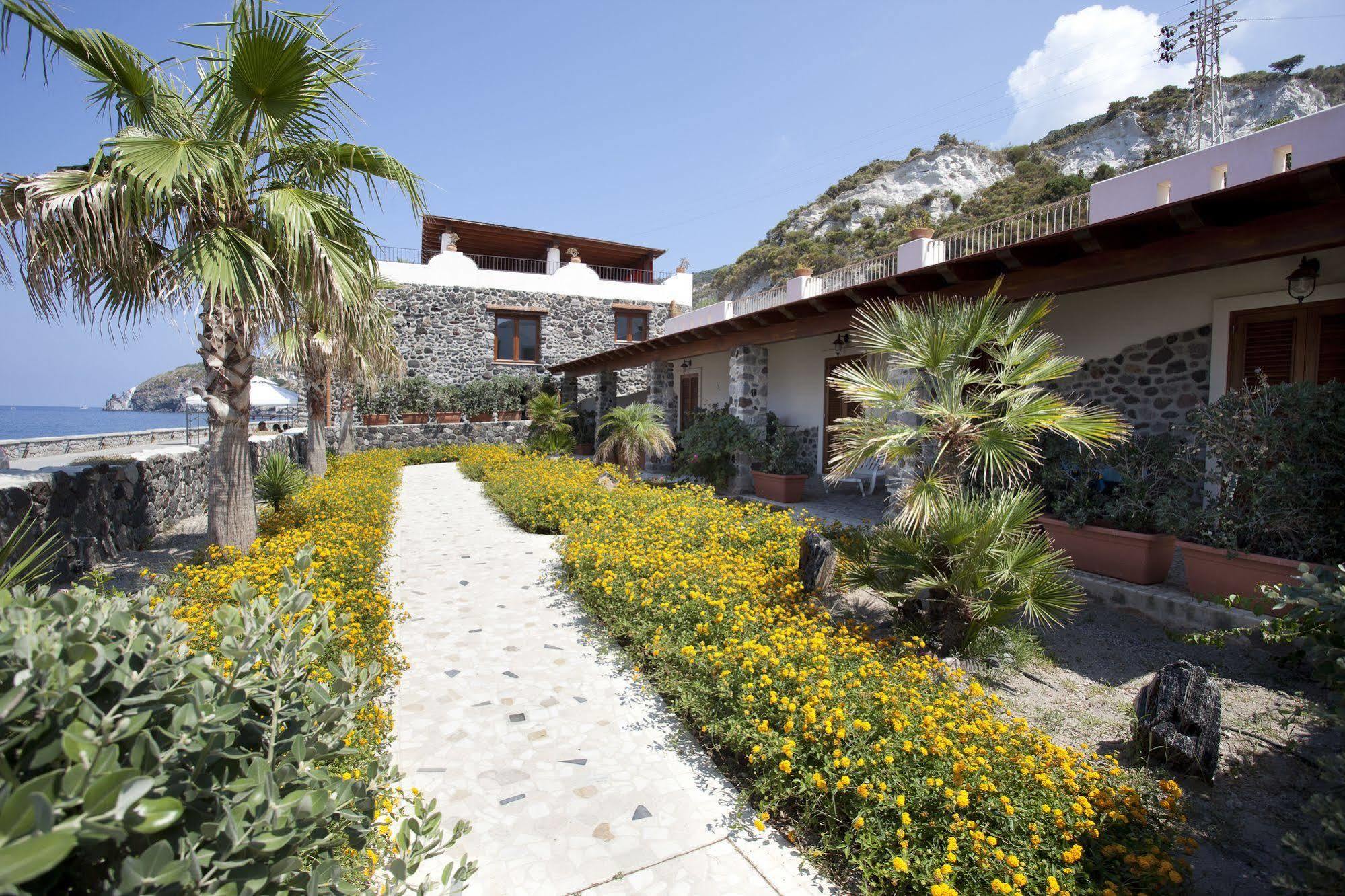ליפארי Hotel Residence Acquacalda מראה חיצוני תמונה